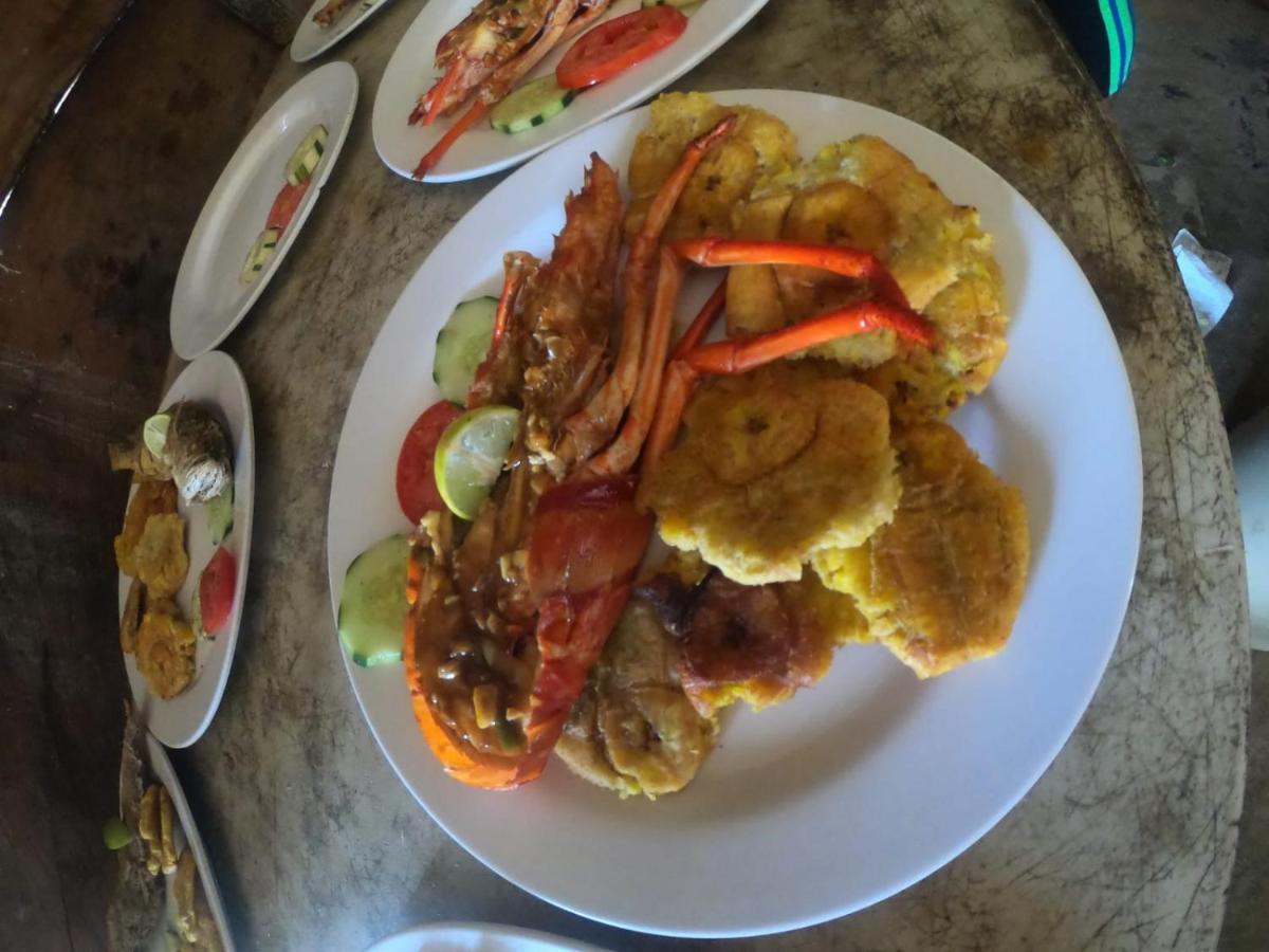 San Blas Wild Bed and Breakfast Mamartupo Buitenkant foto