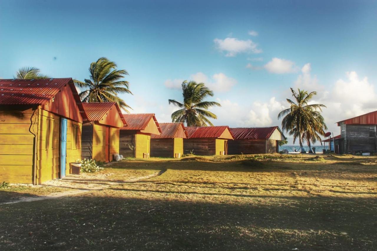 San Blas Wild Bed and Breakfast Mamartupo Buitenkant foto